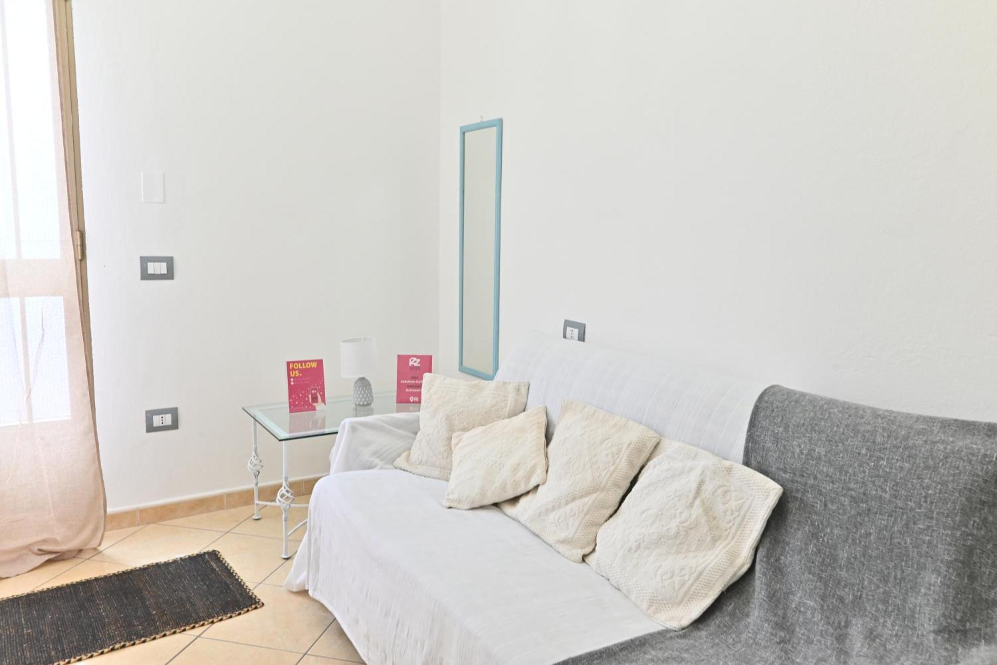 Izzhome Flamingo Pula Zewnętrze zdjęcie
